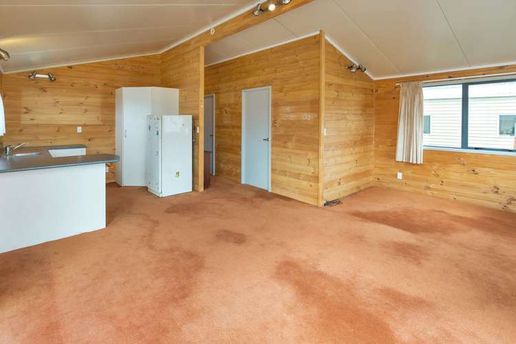 3 Clotworthy Crescent Onerahi_10