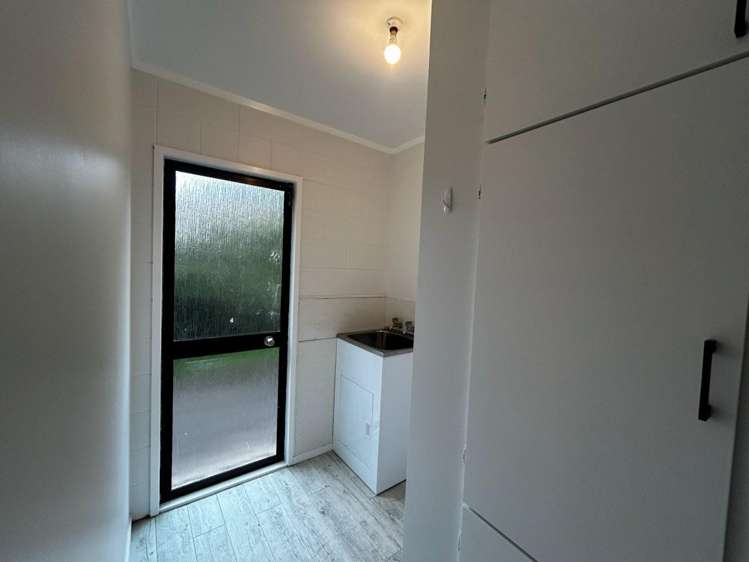 26 Gordon Road 11229_17