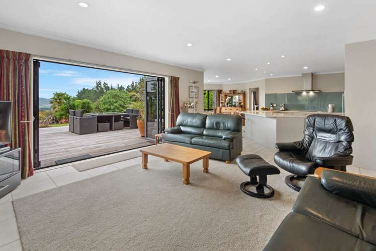 21 Going Road Matarau_6