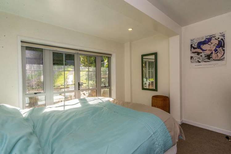 8 Kauri Point Road Laingholm_10