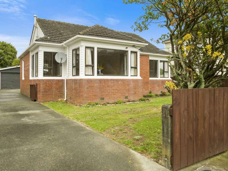 36 Reynolds Street Taita_14