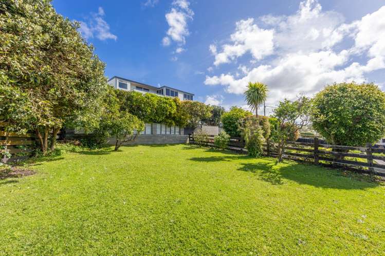 2/48 Churchill Road Murrays Bay_22