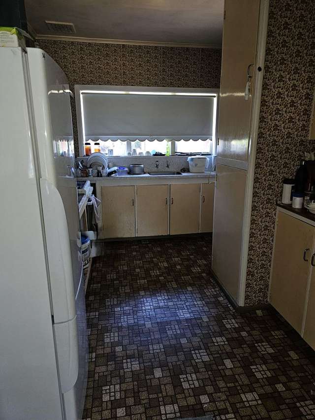 102 Mountain Road Mangere Bridge_4