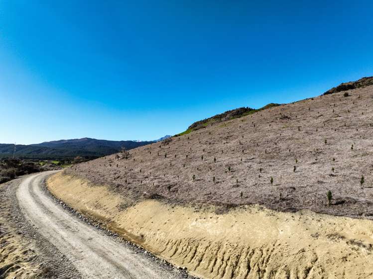 383 Lake Monowai Road Monowai_1