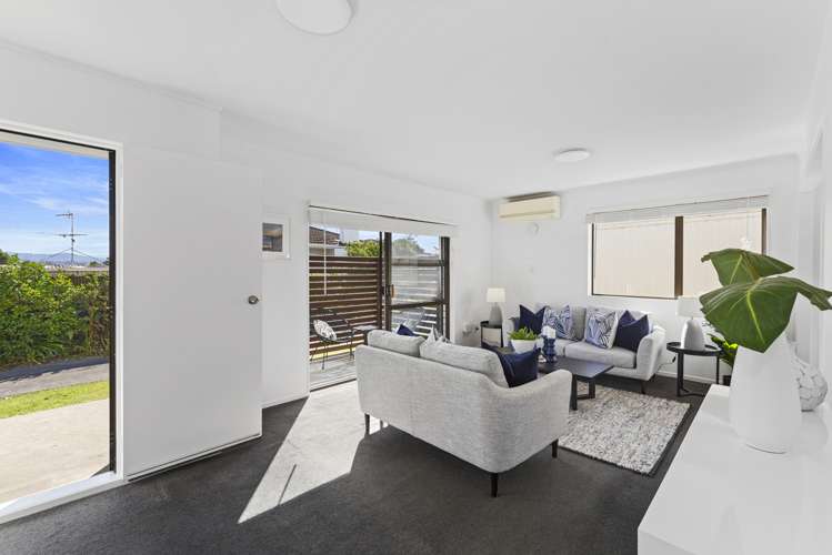 2/237 Edmonton Road Te Atatu South_6