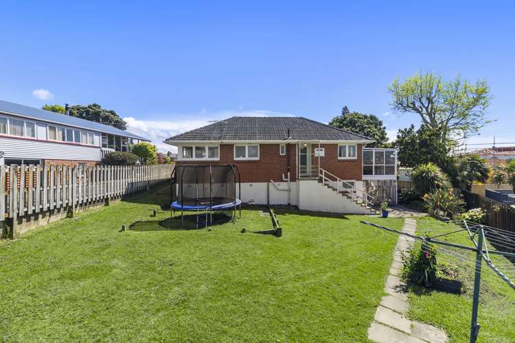 12 Fairlea Road Te Atatu South_12