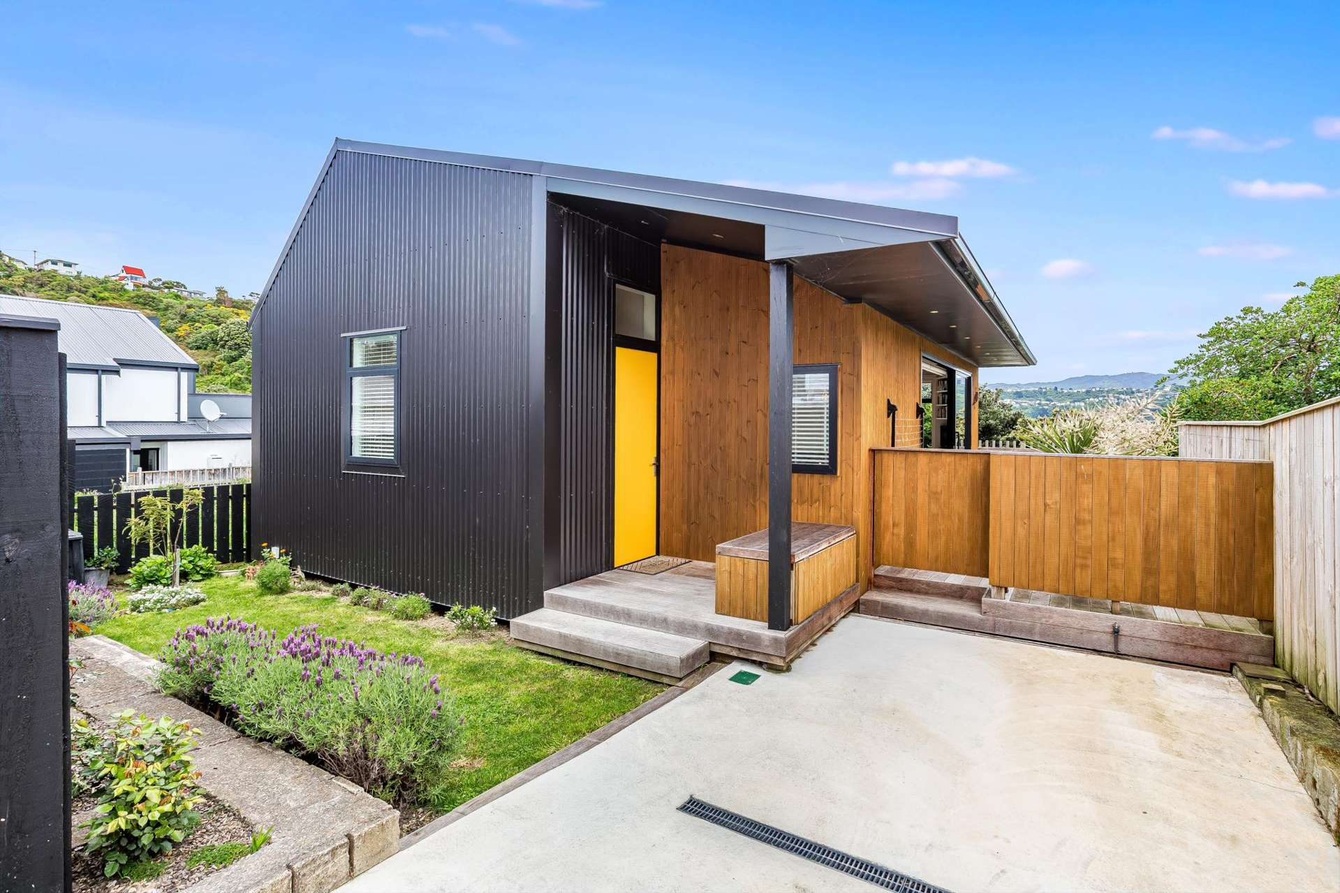 2/56 Raukawa Street Strathmore Park_0