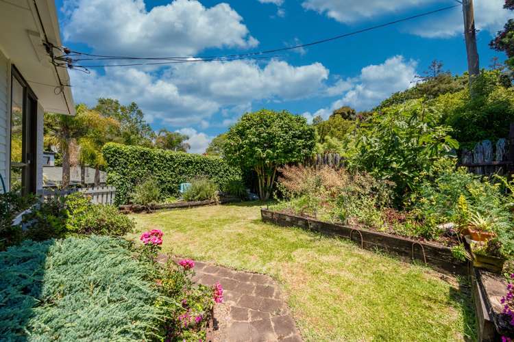 7 Hutchinsons Road Bucklands Beach_18