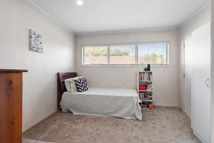 25 Whiteacres Drive Sunnyhills_16