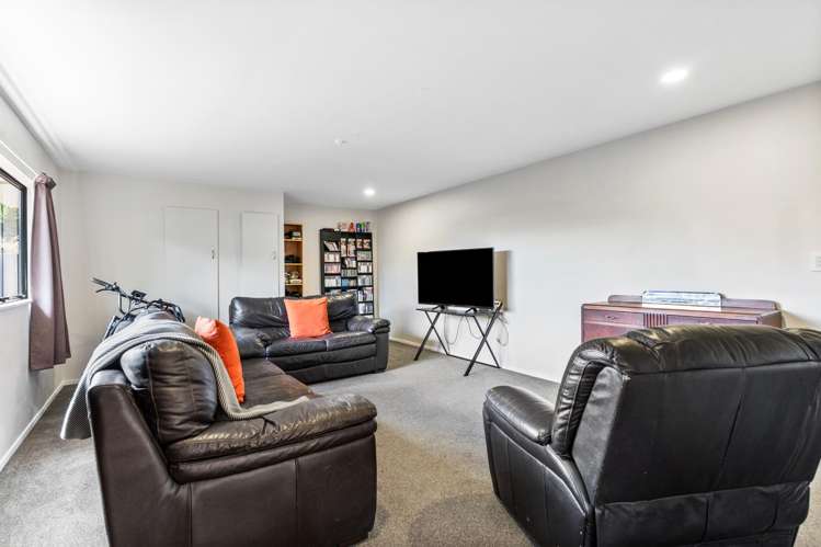 88 McRobbie Road Kingseat_19