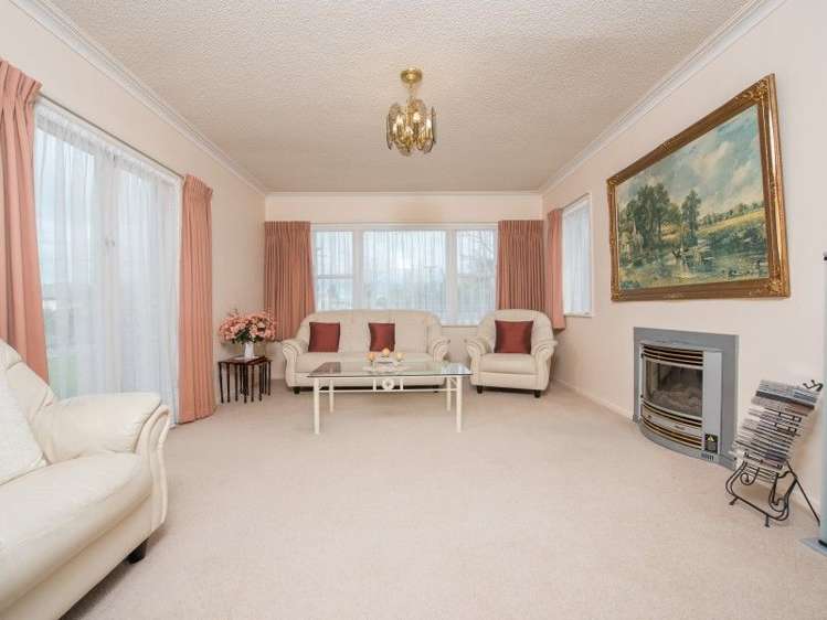 19 Masefield Drive Enderley_2