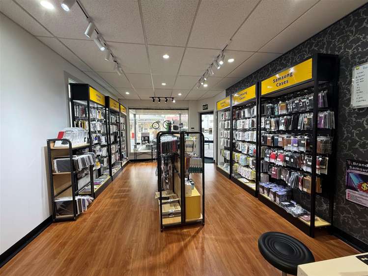 Shop A, 154 Karori Road Karori_5