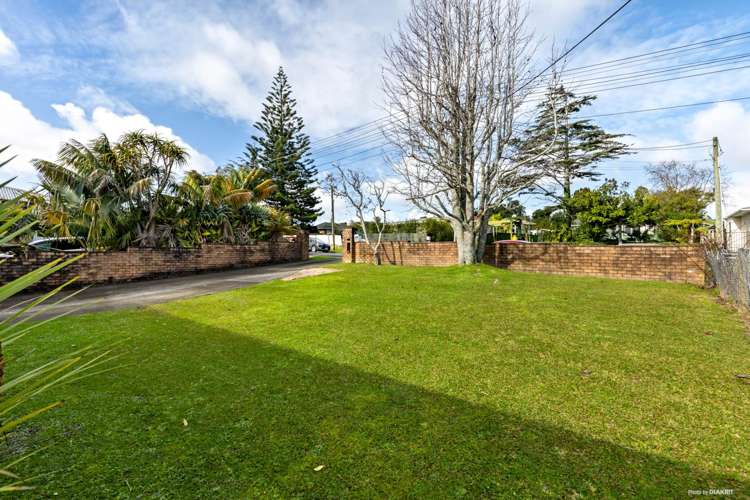 15 Amberley Avenue Te Atatu South_1