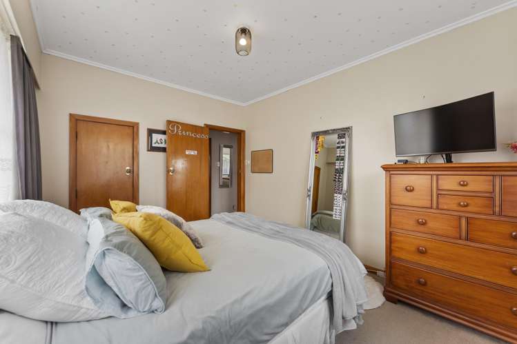 27 Epuni Street Hutt Central_18