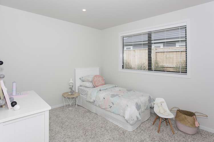 156 Pacific Drive Fitzherbert_10