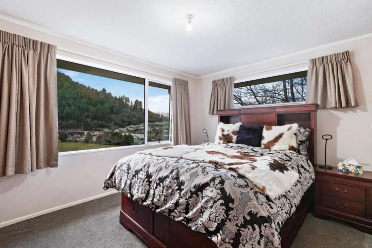 54 Huff Street Queenstown_10