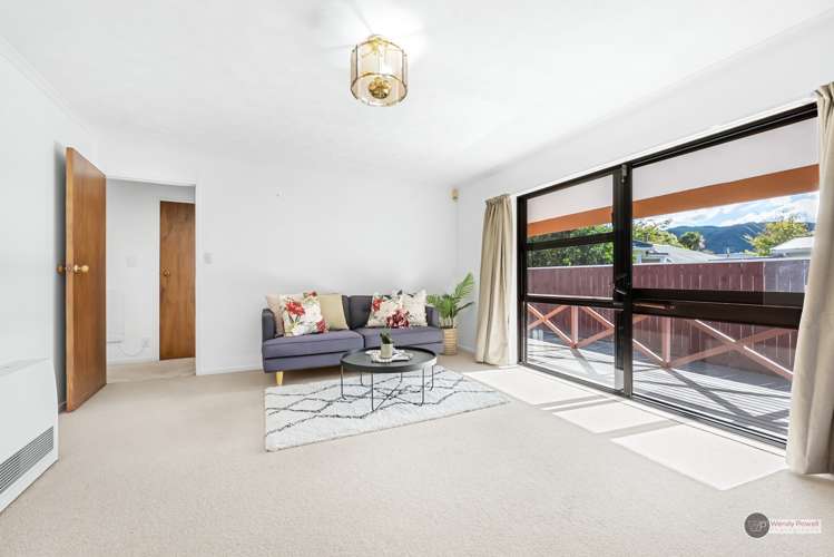 15a Montgomery Crescent Clouston Park_7