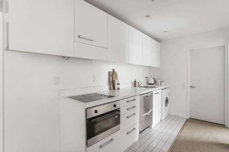 2202/10 Waterloo Quadrant Auckland Central_8