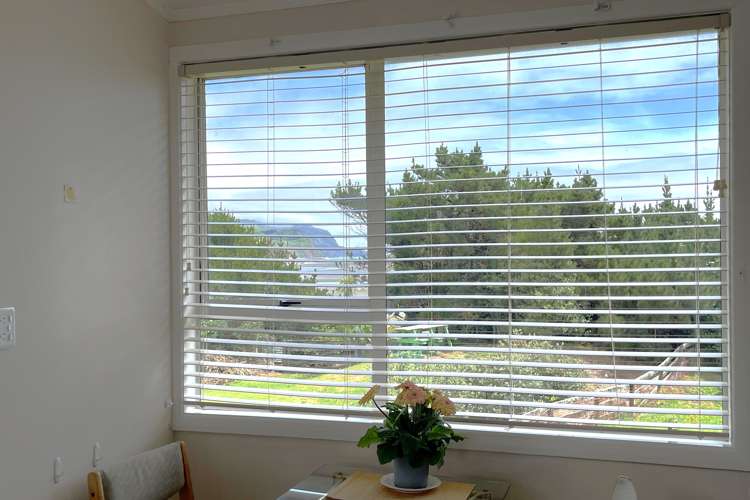 15 Esplanade Marokopa_6