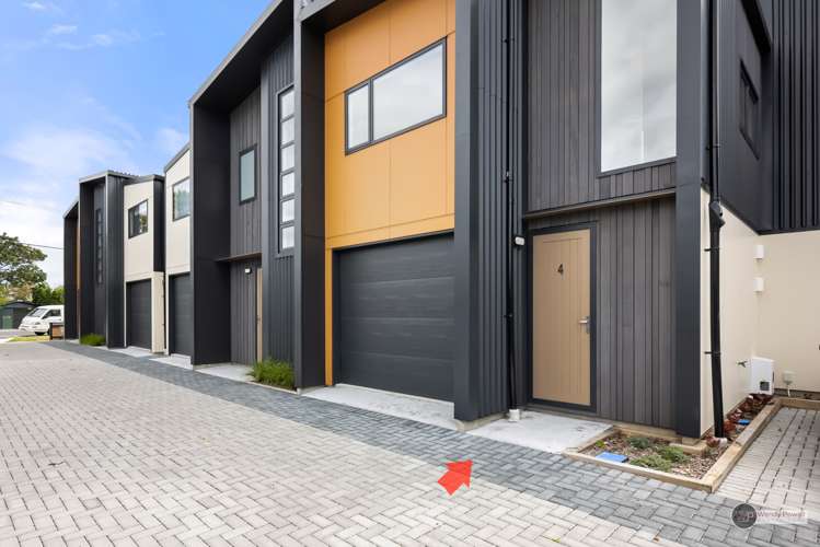 4/51 Kings Crescent Lower Hutt_20