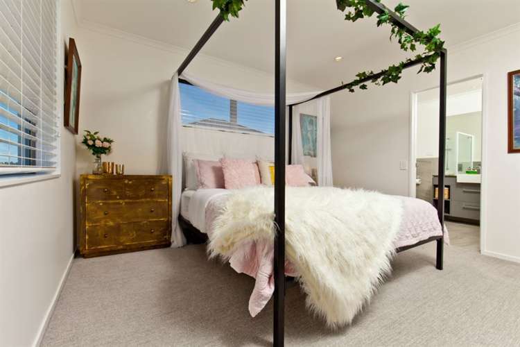 46 Mackay Drive Greenhithe_13