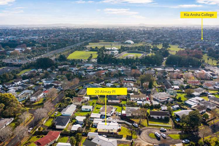 20 Almay Place Clover Park_11