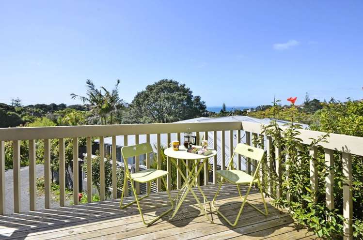 3/3 Peter Terrace Castor Bay_4