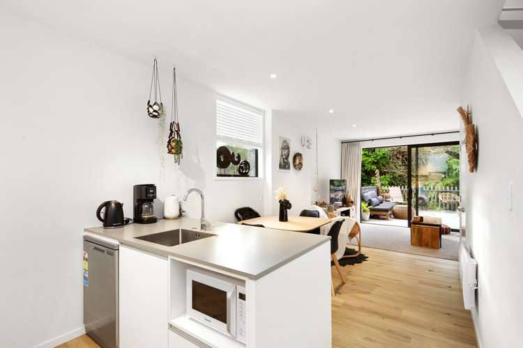 1 Rato Rise Waiwhetu_7