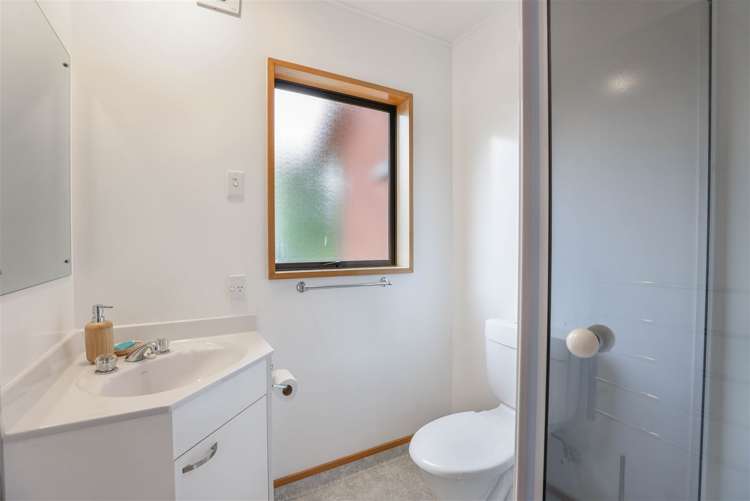 8 Balmoral Place Allenton_15