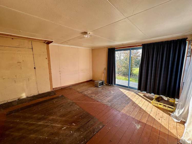 49 Wharf Road Karamea_14