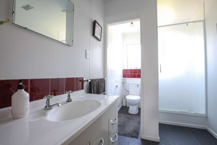 8 Home Street Winton_18