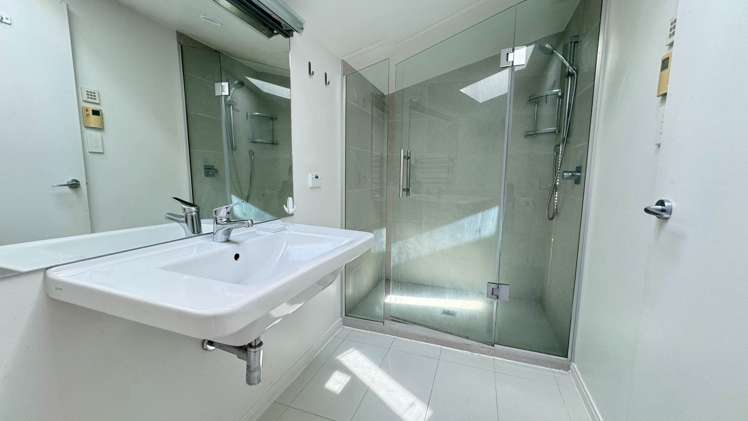 2d/9 Furneaux Way Remuera_14