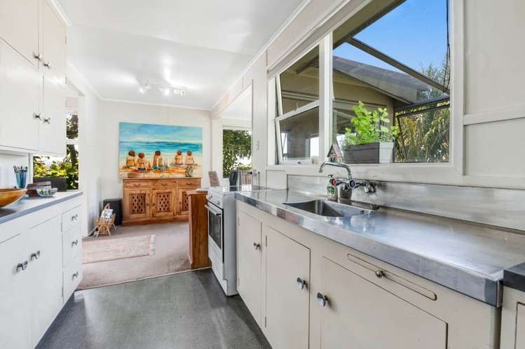 6 Karaka Street Helensville_7