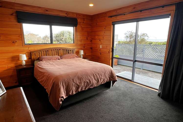 3B Rutherglen Road Paroa_12