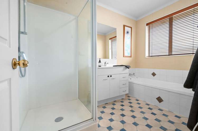 10 Kirk Close Rototuna_13