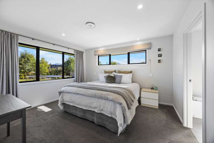 6 Rua Street Albert Town_12