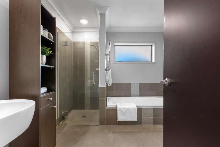 28 Andrew Place Otumoetai_13