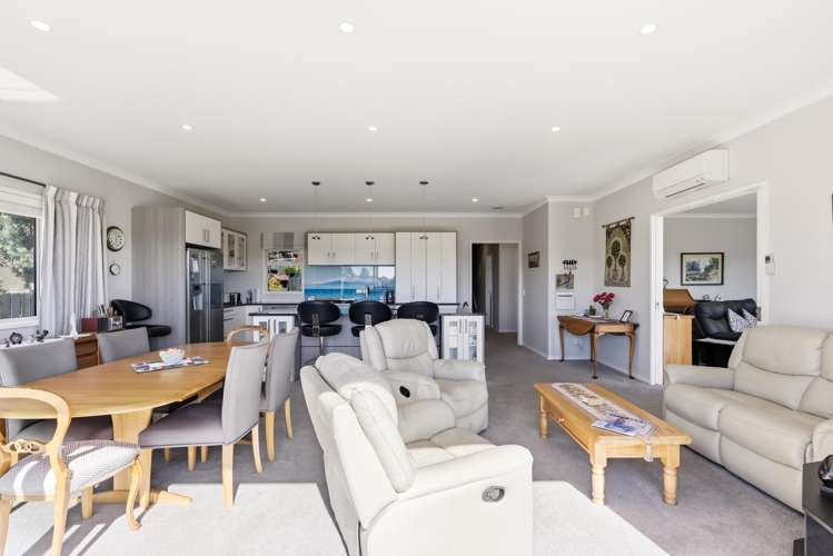 16 Botanical Heights Drive Waipahihi_5