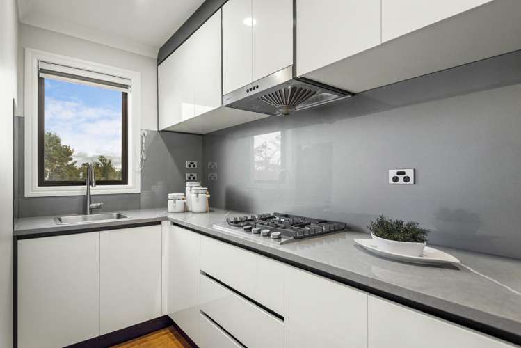 66A Marine Parade Mellons Bay_12