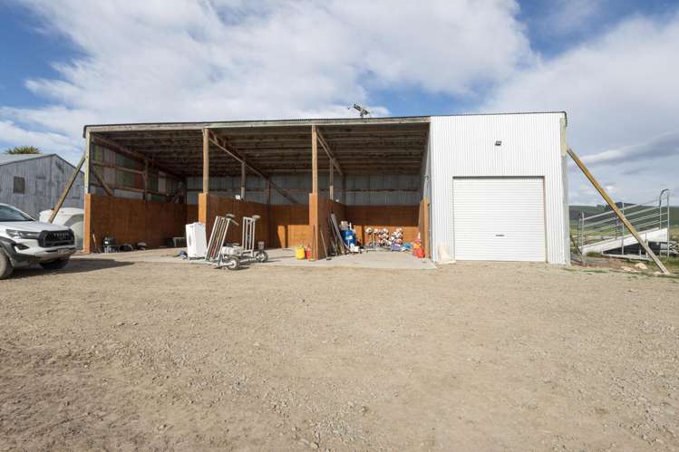 203 Robinson Road Cave_10