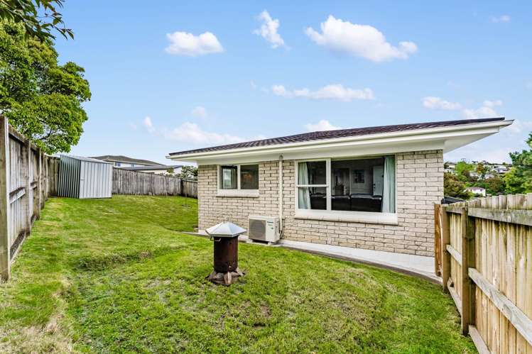 1/6 Segedin Place Glenfield_2