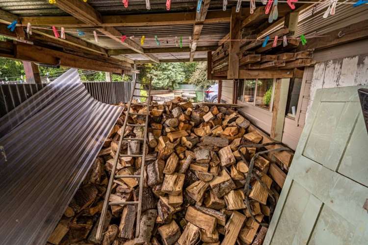 775 Queens Drive Waikiwi_31