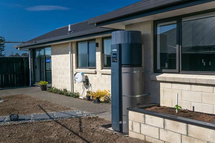 14 Catalina Crescent Burleigh_21