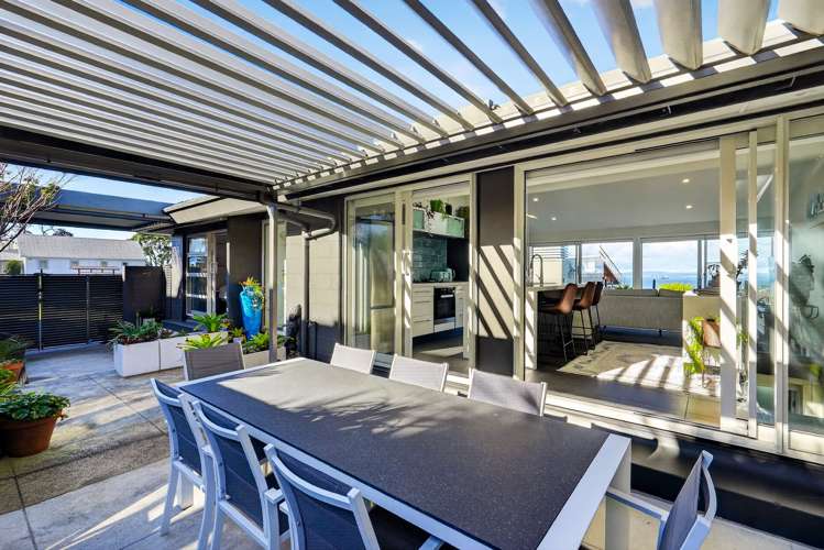 1/64 Seaview Road Castor Bay_8