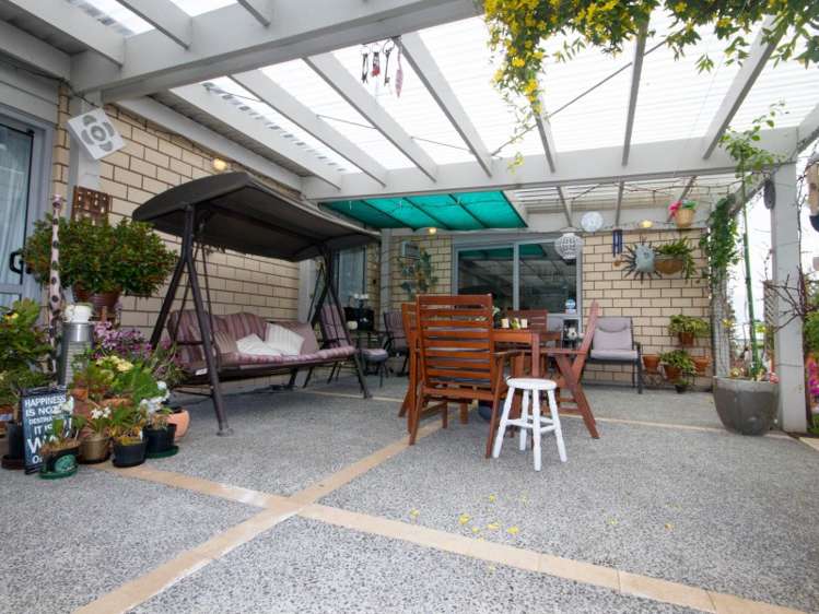 18 Lithgow Drive Otamatea_10