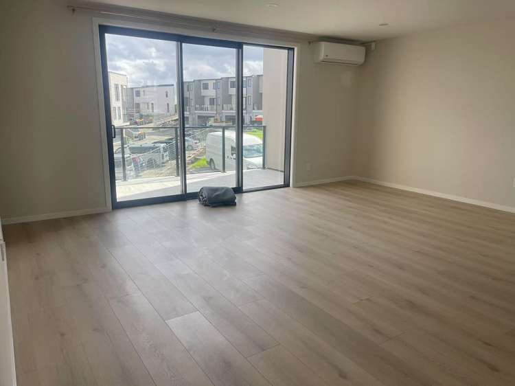 1 Lemon Tree Lane Flat Bush_5