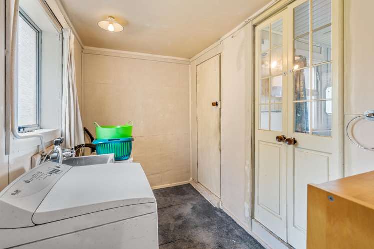 70 Leckhampton Court Clyde Hill_16