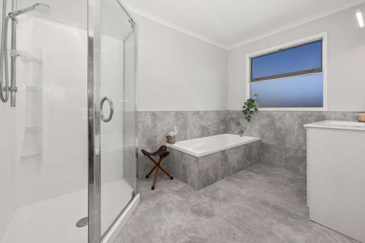 31 Western Rise Ohau_19