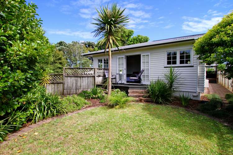 151 Golf Road Titirangi_19