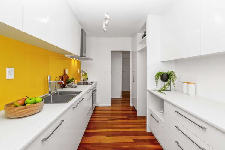 1/31 Sylvan Crescent Te Atatu South_7